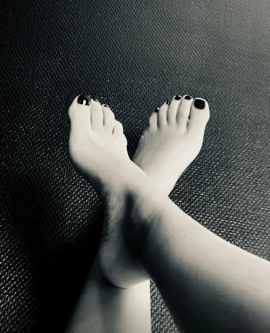 Leak & nude 1 — Sex_feet_13
