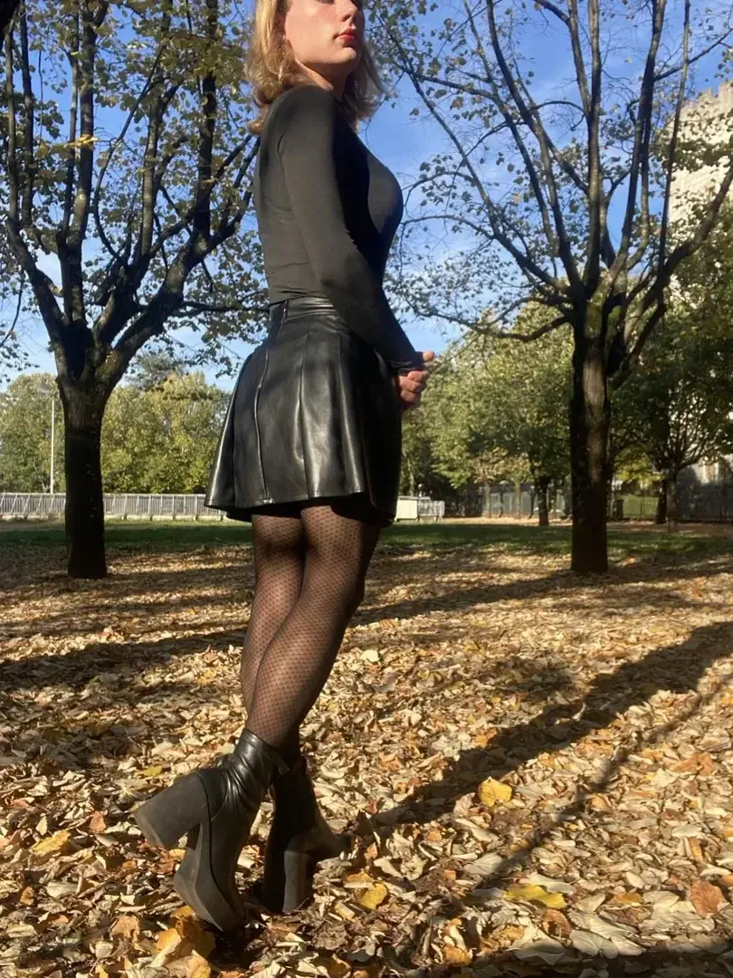 Leak & nude 1 — lunahofferson