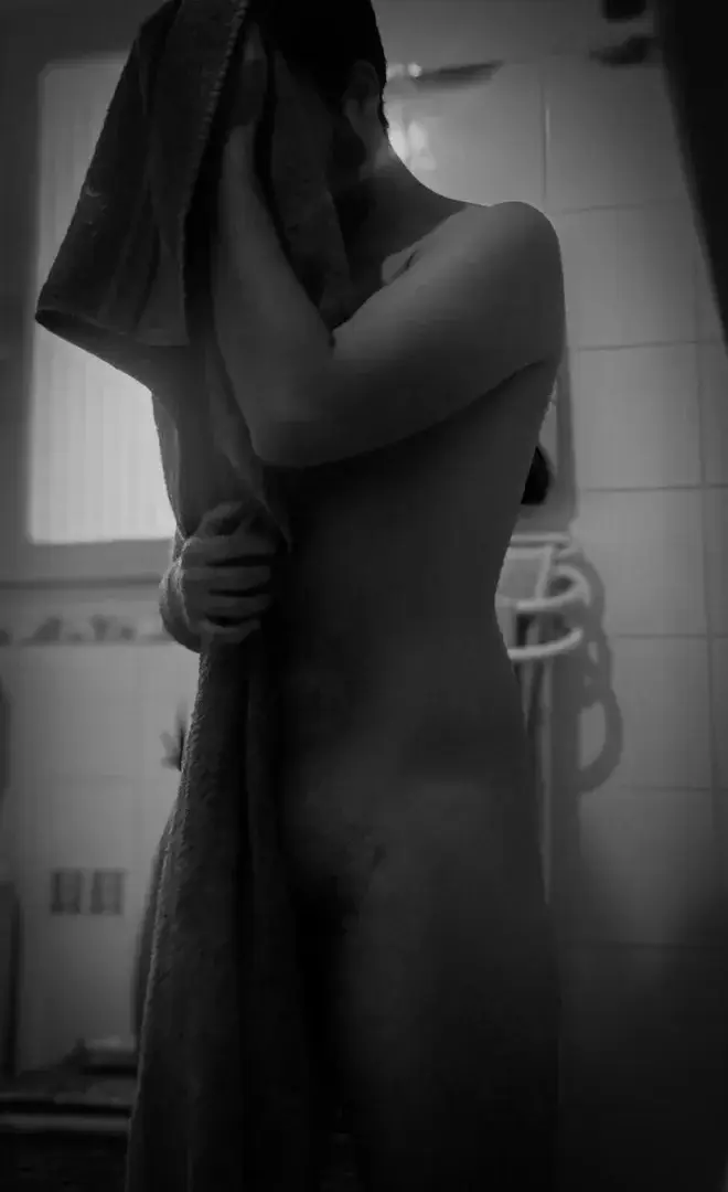 Leak & nude 3 — Passionunlocked