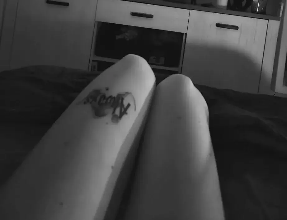 Leak & nude 1 — Calmadrama