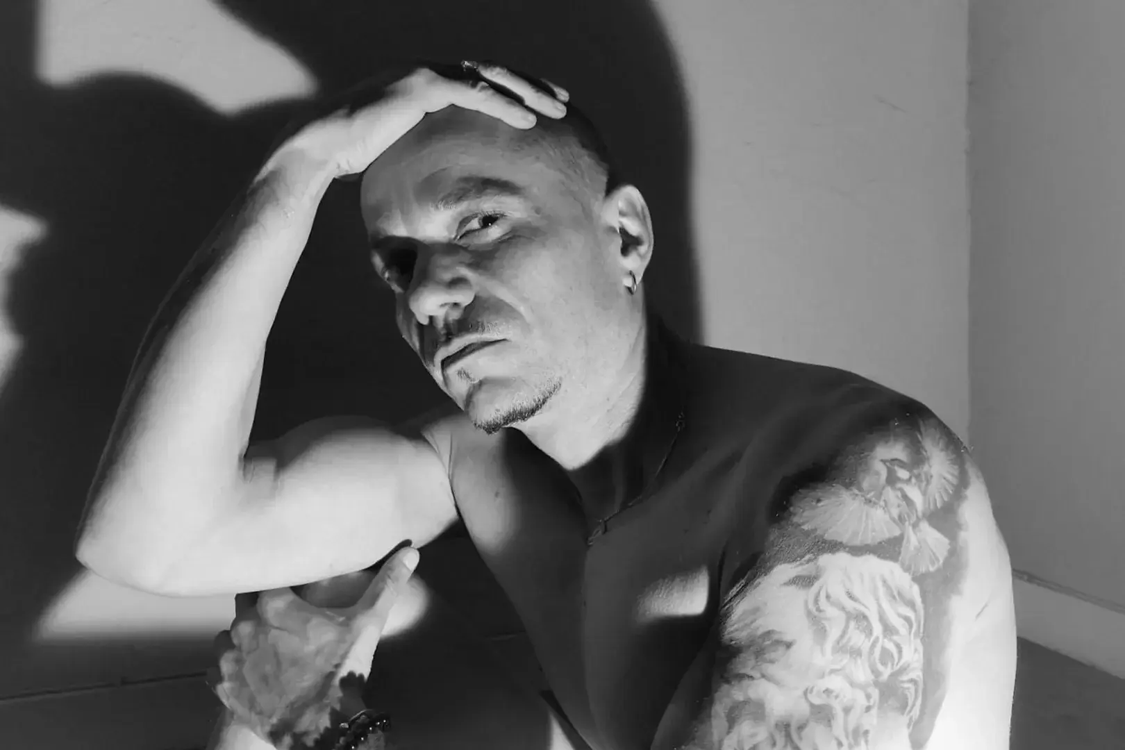 Leak & nude 2 — _Marshall_