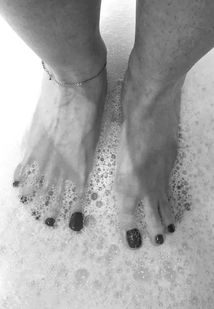 Leak & nude 2 — Pieds-doux38