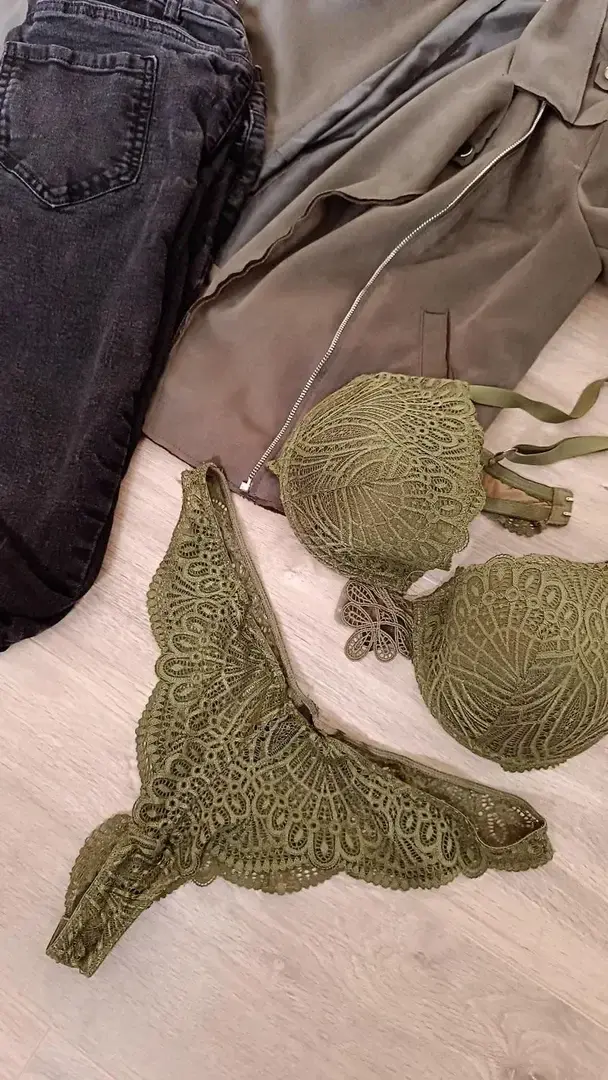 Leak & nude 4 — bettyboobs4