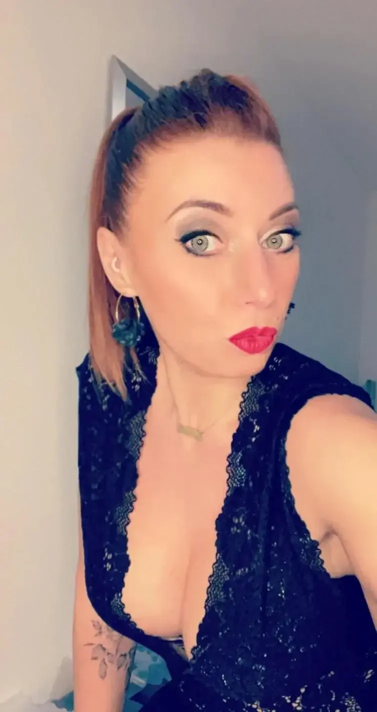Leak & nude 3 — Lilly-3