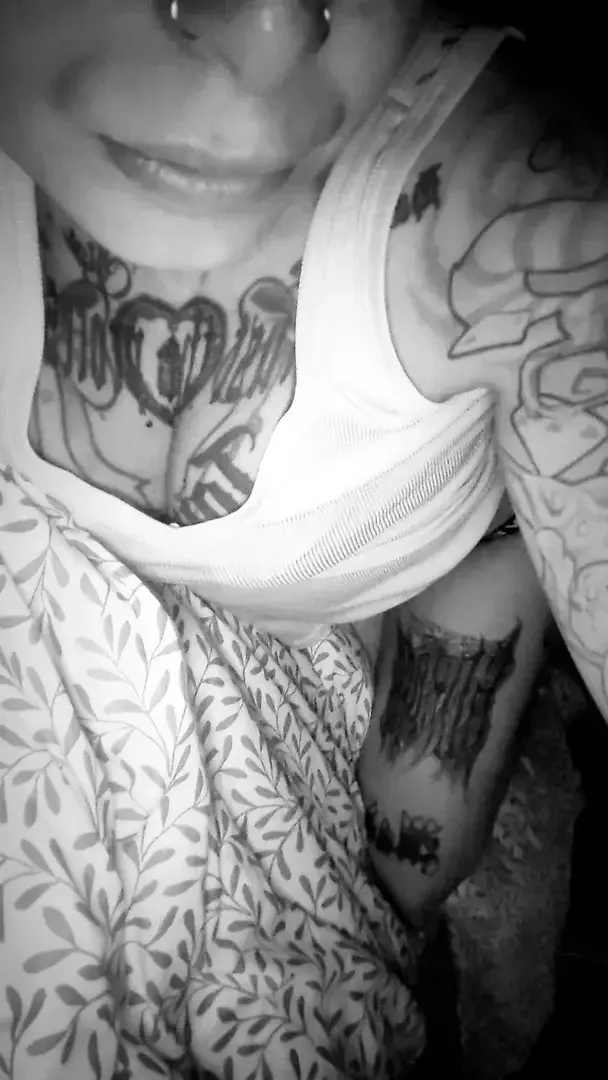 Leak public de Ayumixtrash — « description de la photo » (nude) sur MYM