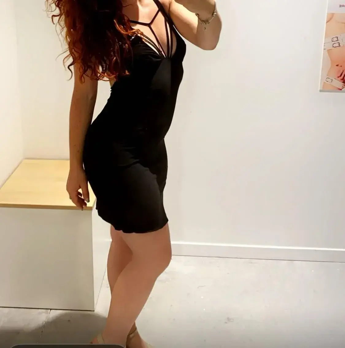 Nouvelle robe pour de petites soirée sympa 😈 #sexy #coquine