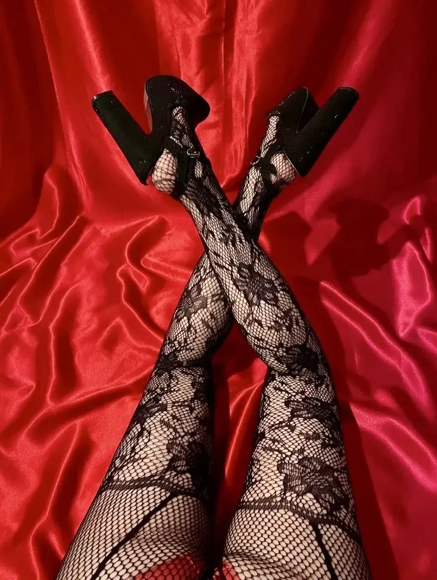 Leak & nude 5 — Littlesensuelfeet