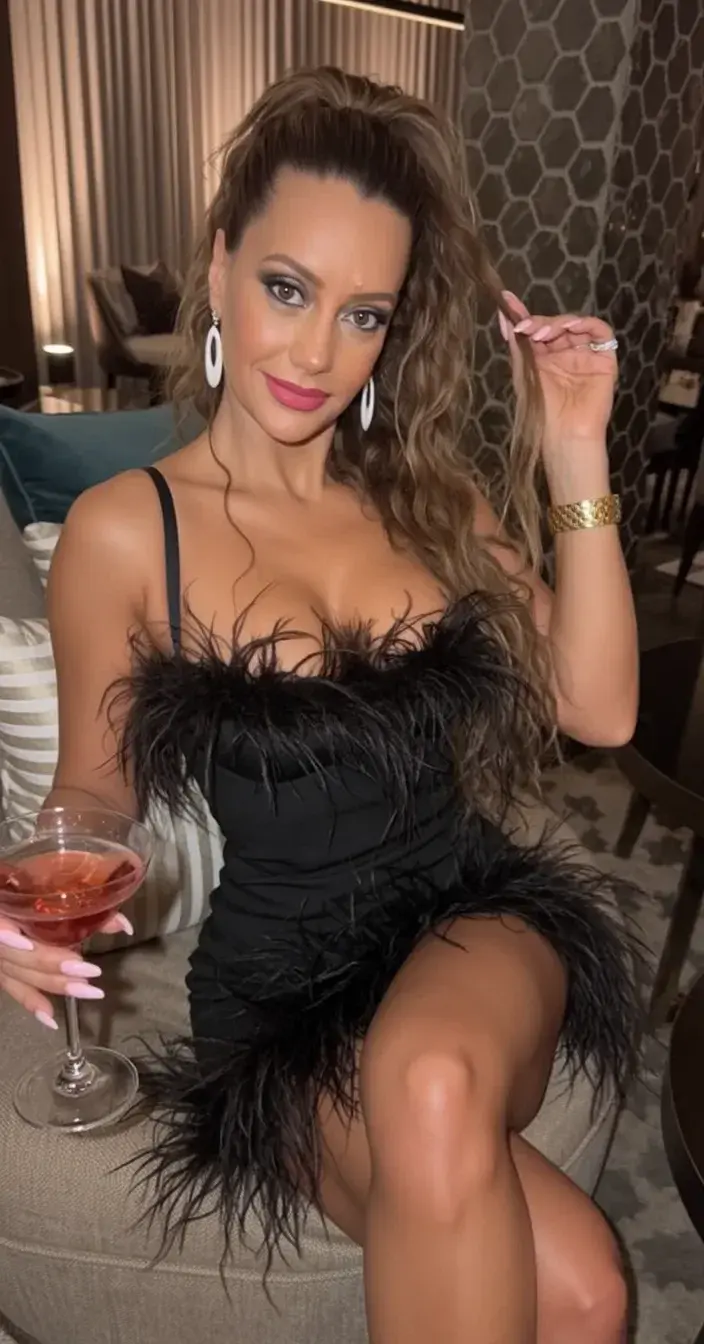 Leak & nude MYM — kalun_moi : « Abonnement 100% gratuit à vie 🔥💋 » (MYM)