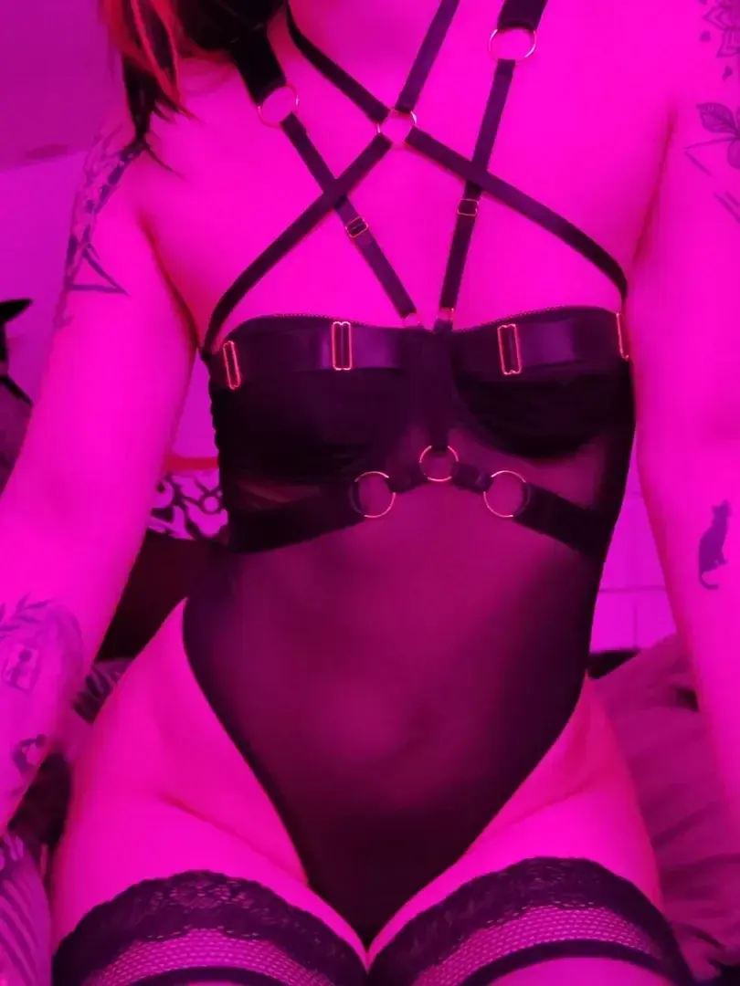 Leak & nude 1 — Unholygirlz