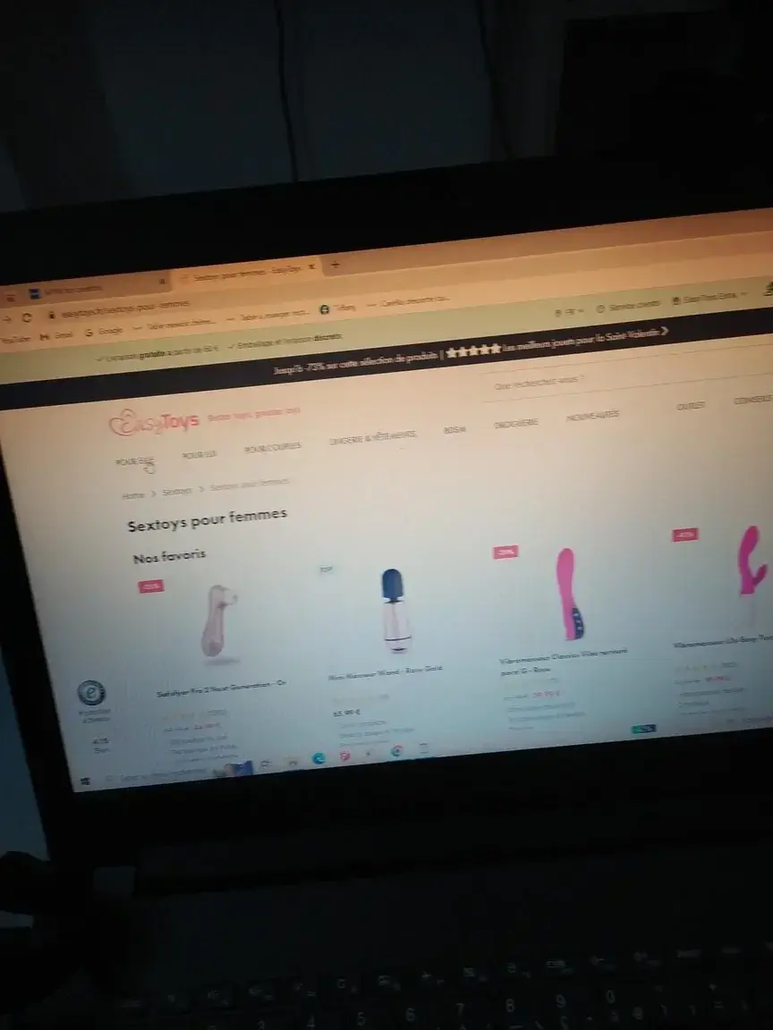 Pour fêter la Saint Valentin avec vous j'ai passé une petite commande bien spéciale ce soir 👿Au programme jusqu'au 16 février !Ce compte passe à 20€ au lieu de 50€HotCharme passe à 10€ au lieu de 20€Une vidéo sera offerte pour tout abonnement entre le 14/16 févrierPour tout achat (et par tranche de 10€ une vidéo offerte)Donc à réception de ma commande j'expédierai le nombre de vidéo correspondante à chaque personnes