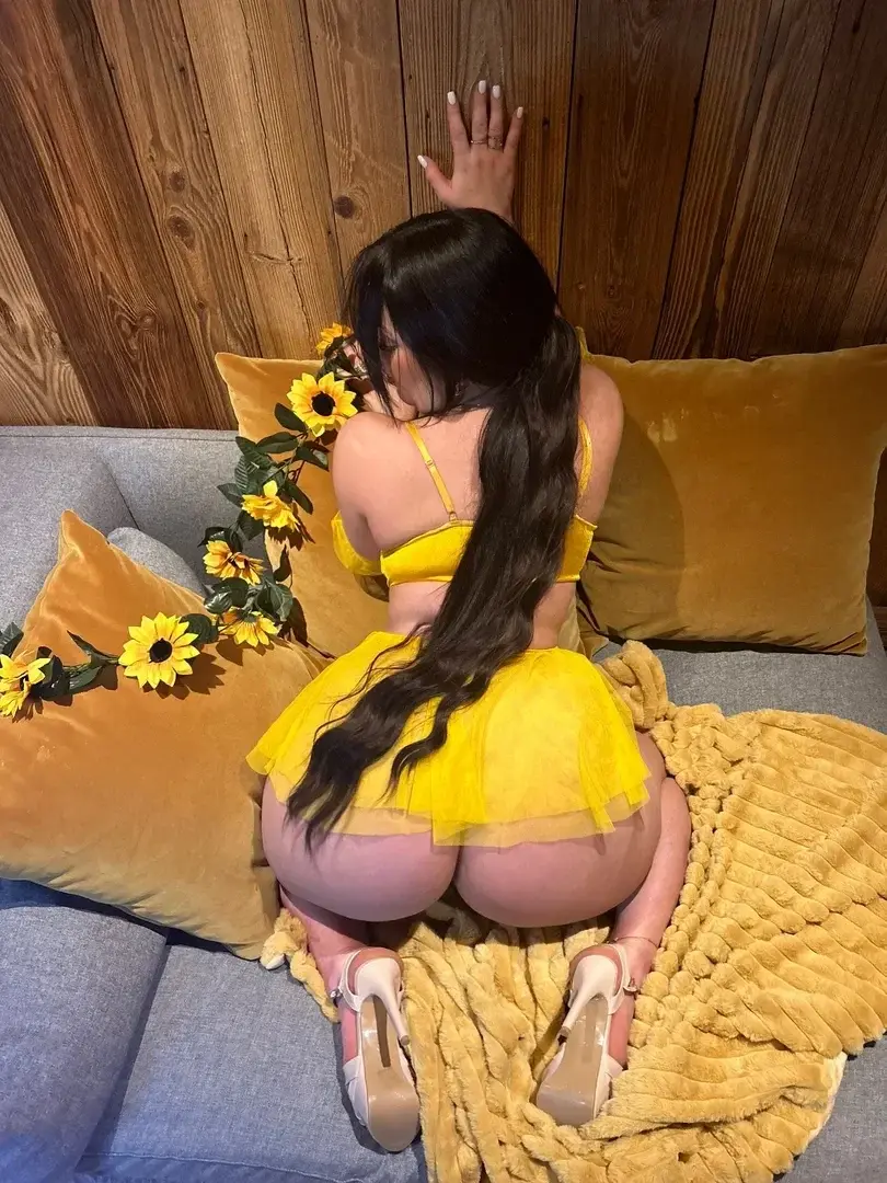 Aperçu public — Juliaasexyy : « Je te laisse un angle… et je sais déjà que tu vas revenir. » (MYM) — pas un leak