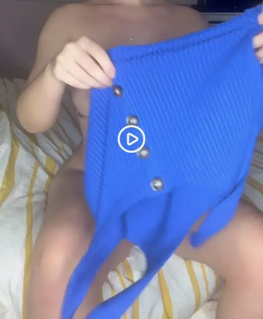 Leak & nude MYM — Andrea94_ : « vidéo disponible en média push 😍👀 » (MYM)