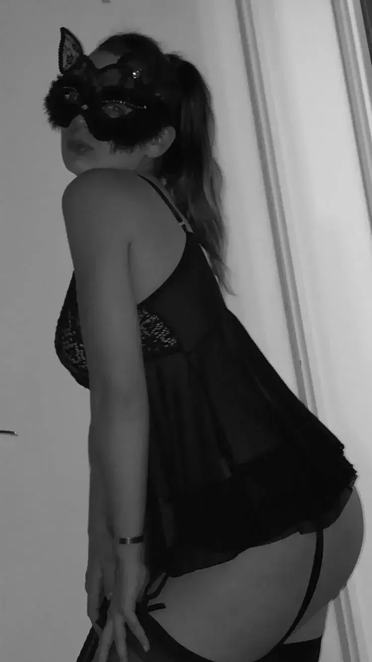 Leak & nude 2 — Breizhmilf
