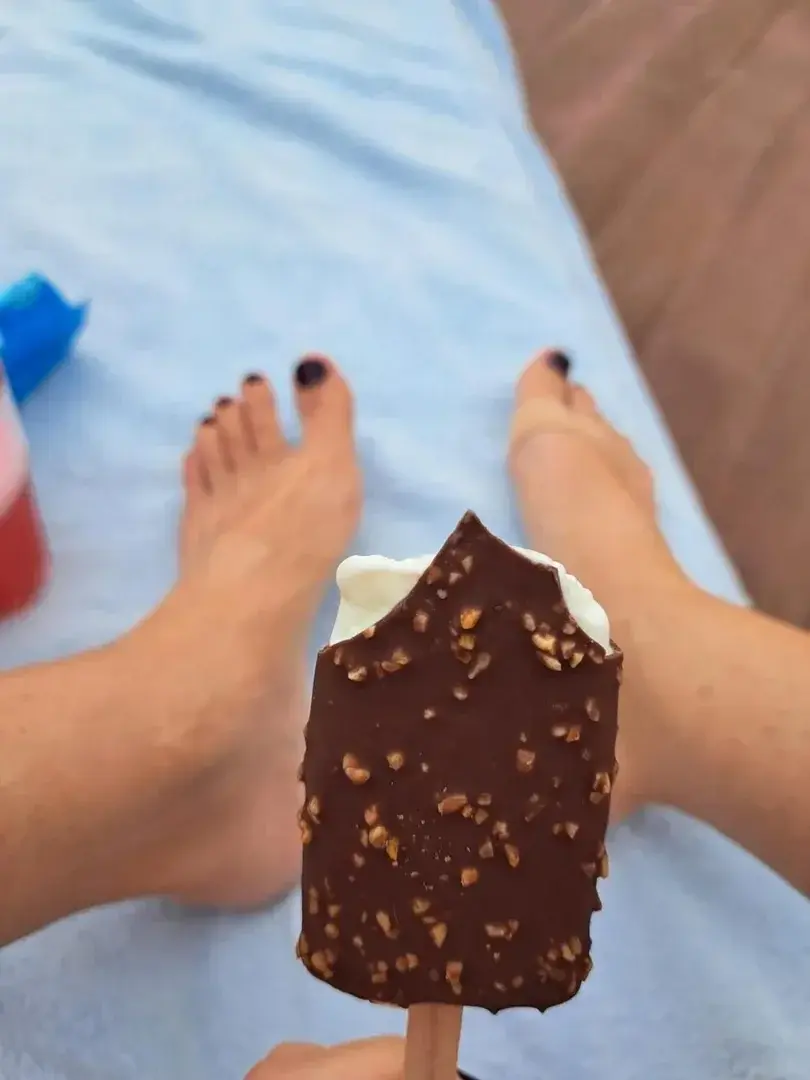 Leak & nude 4 — Laurence_feet_