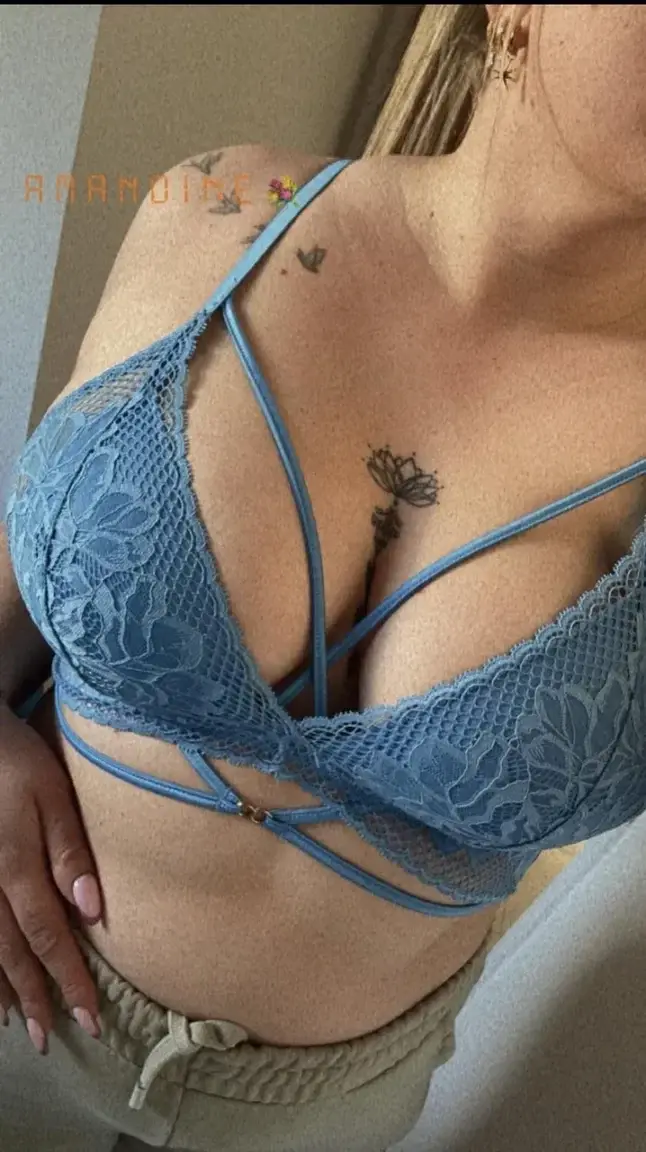 Si tu veux me voir sans, passe en dm et on s’arrangera… 🌶️😈