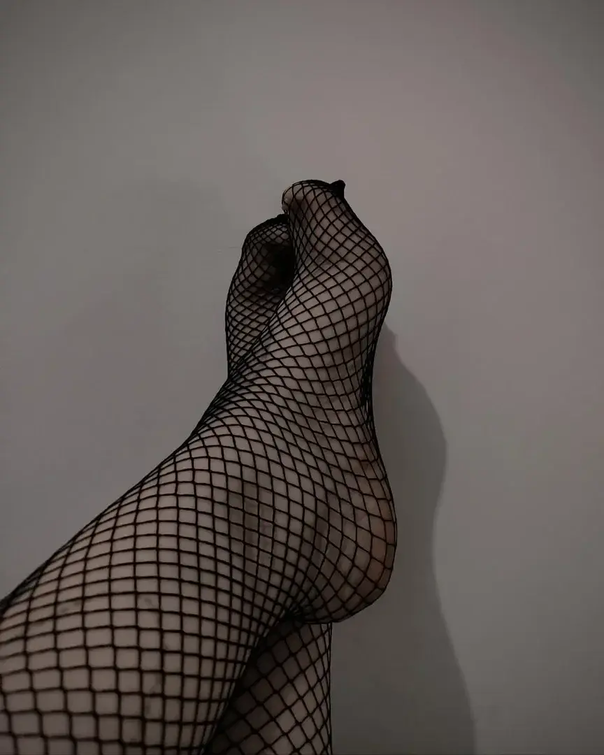 Leak & nude 1 — Lespetitspiedsdelaura