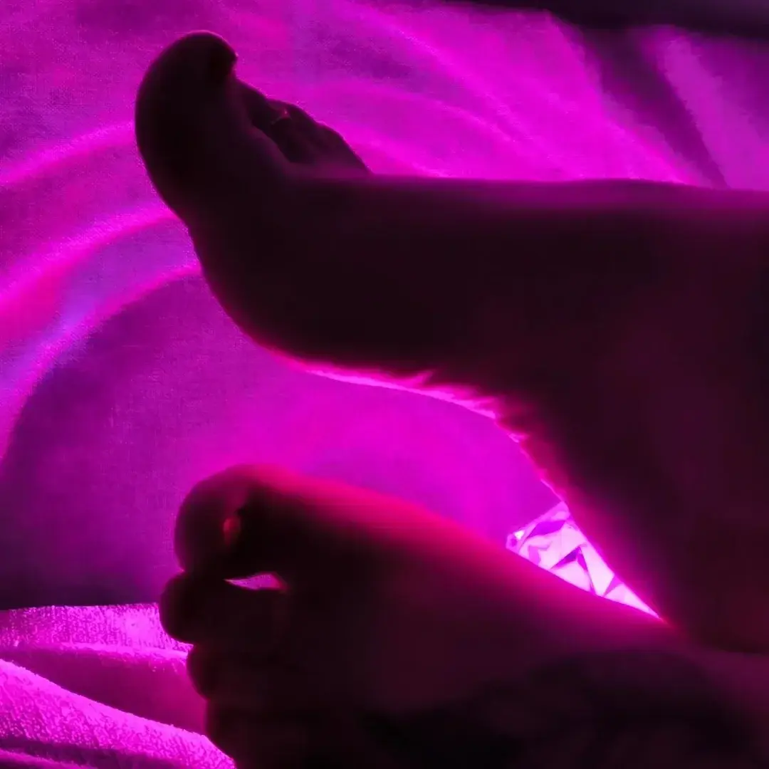Leak & nude 2 — Lespetitspiedsdelaura