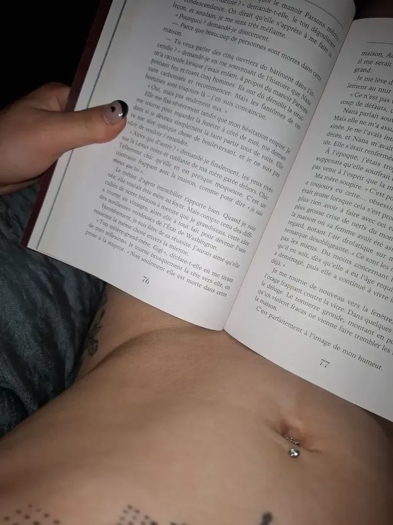 📖