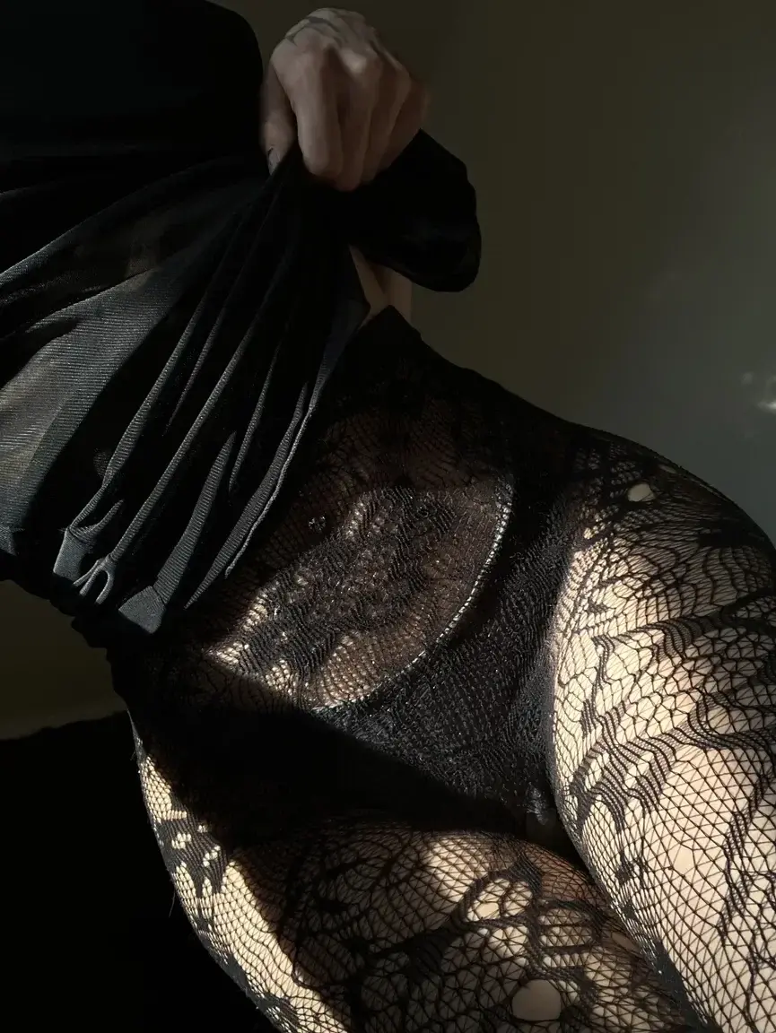 un peu de #dentelle en ce début de printemps !🖤