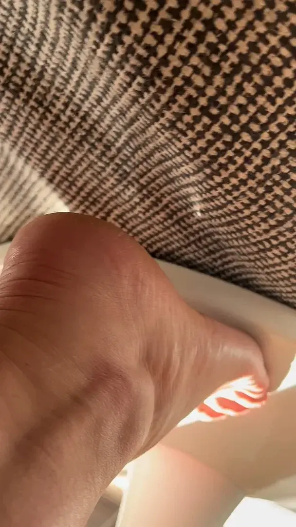 Leak & nude 3 — Lespiedsdemaitressecharlotte