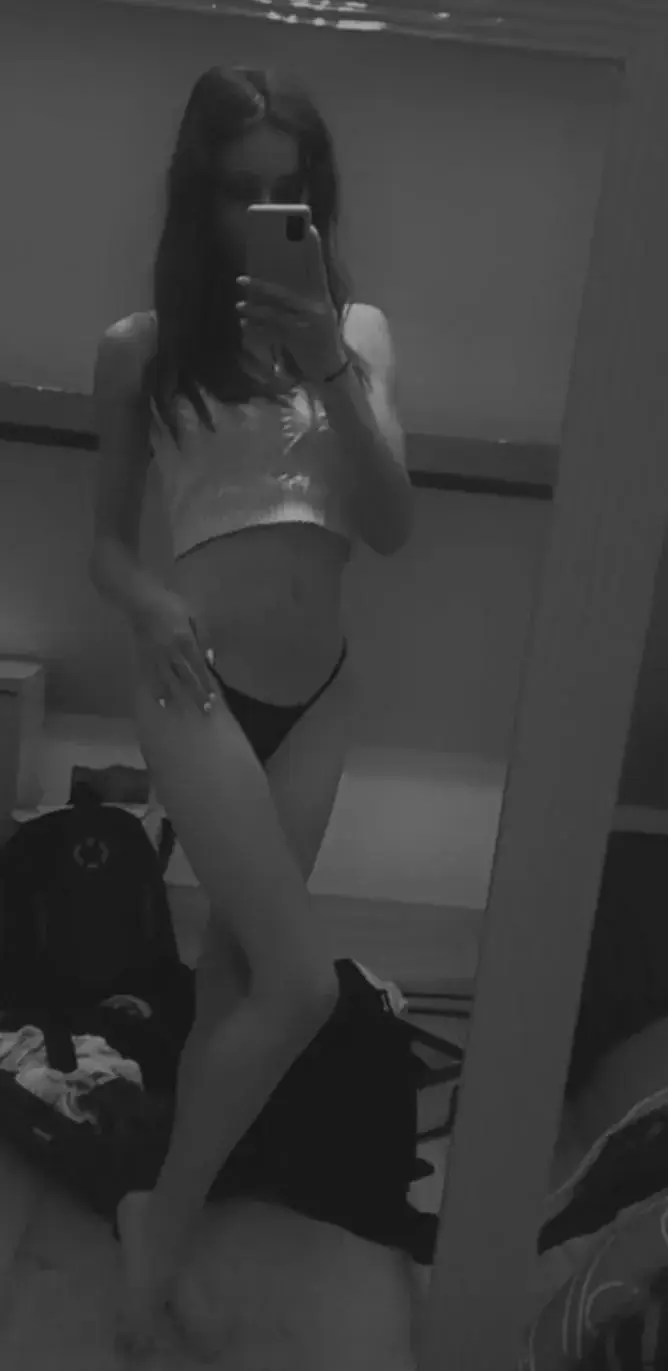 Leak & nude 1 — Val5024