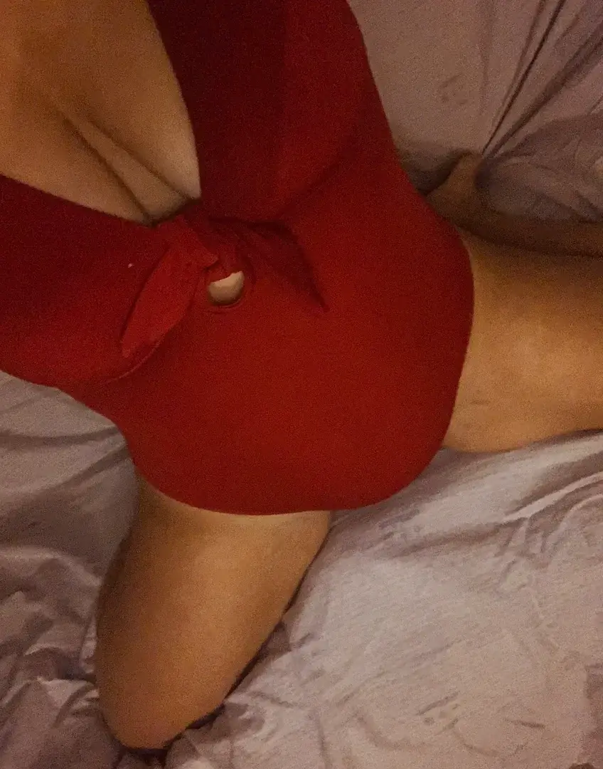 Leak & nude 6 — Une-petite-femme-sensuel