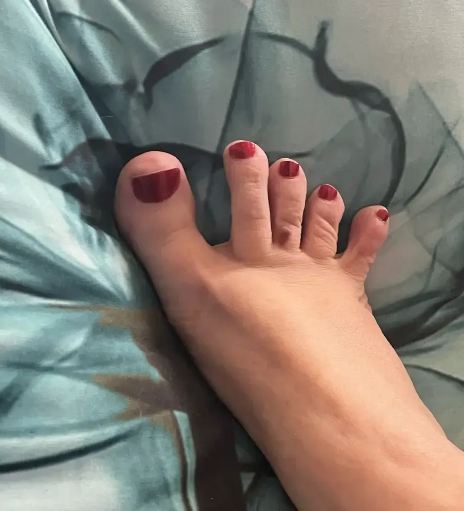 Leak & nude 2 — Feetonthemoon9876543210
