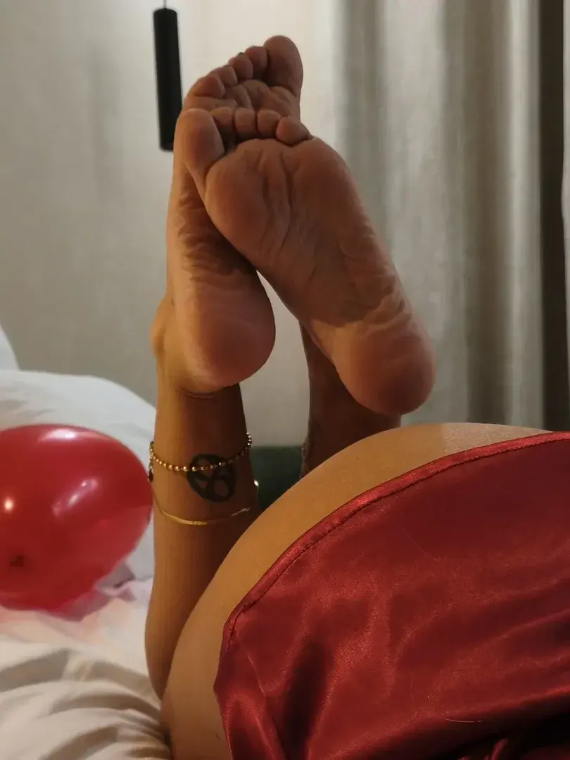 Leak & nude MYM — margotfeet1 : « Viens découvrir mon univers ...Le plaisir pour seul leitmotivLe plaisir des yeux, le plaisir des sens » (MYM)
