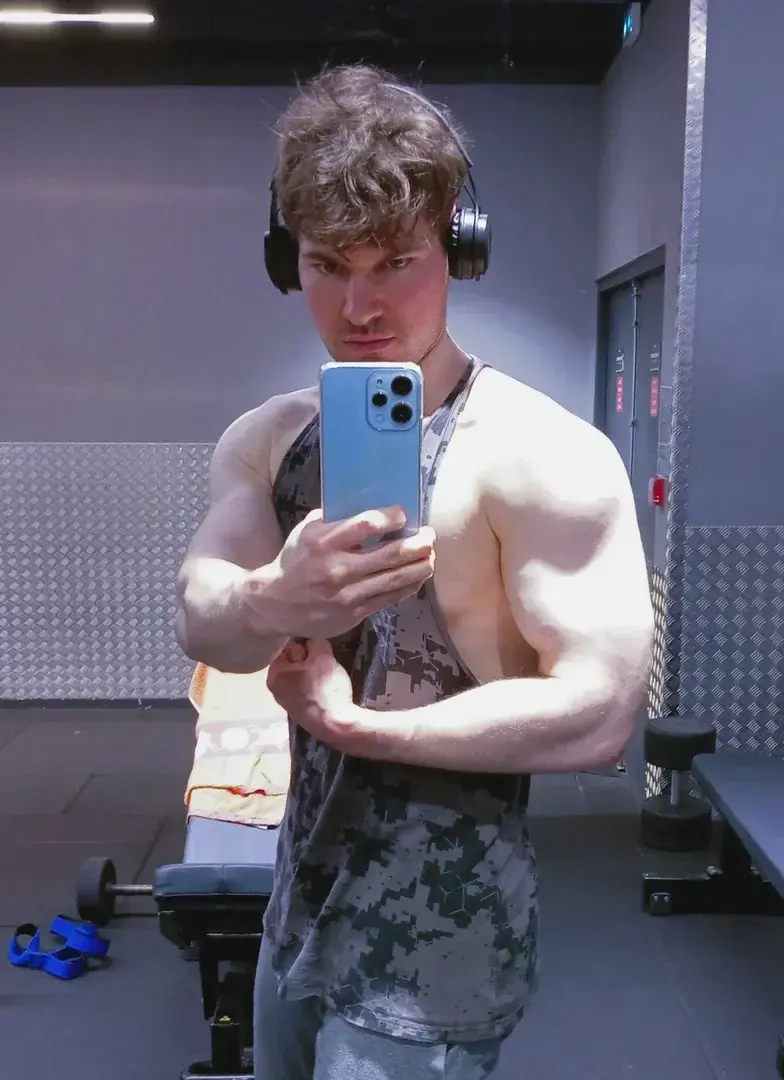 Leak & nude 5 — Fitboy41
