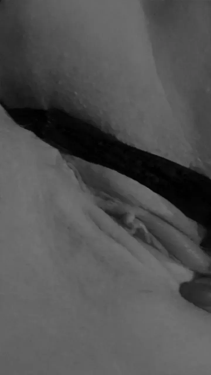Leak & nude 1 — Gourmandise