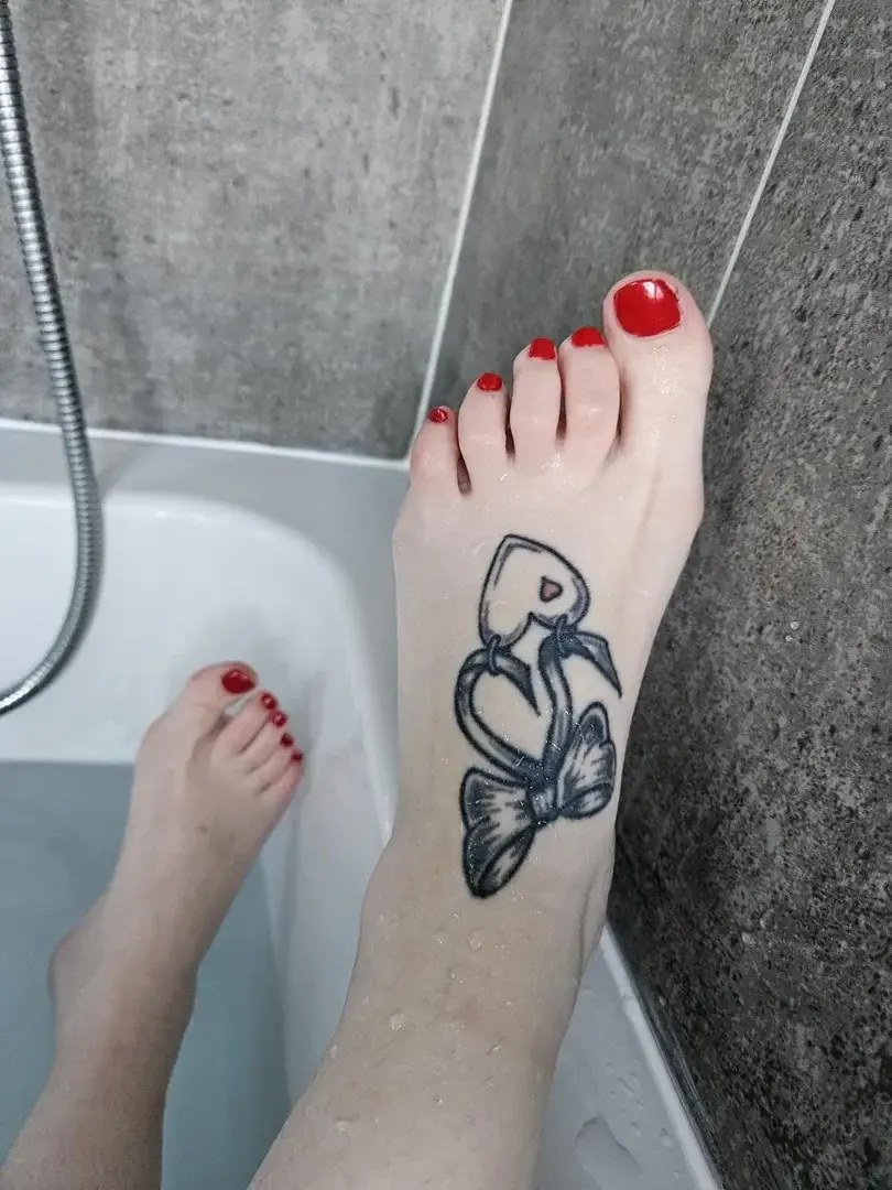 Leak & nude 3 — Feet-for-you62