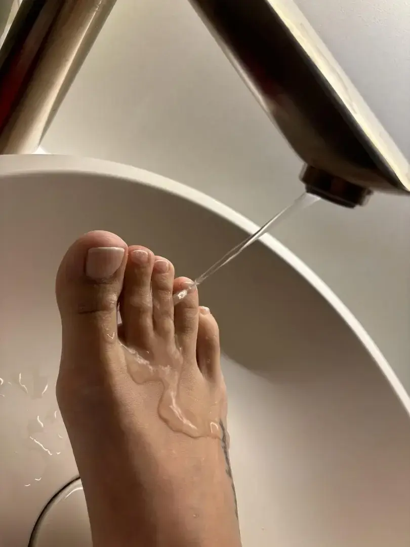 Leak & nude 5 — mes_pieds_doux