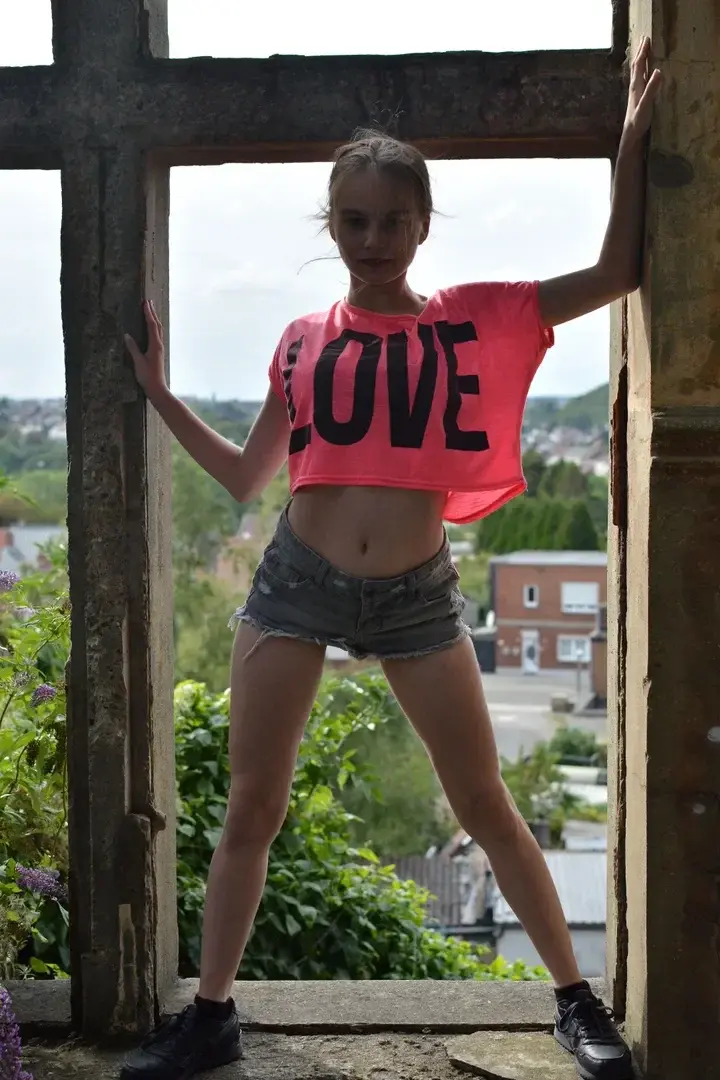 Leak & nude MYM — Athennahelldees : « média » (MYM)
