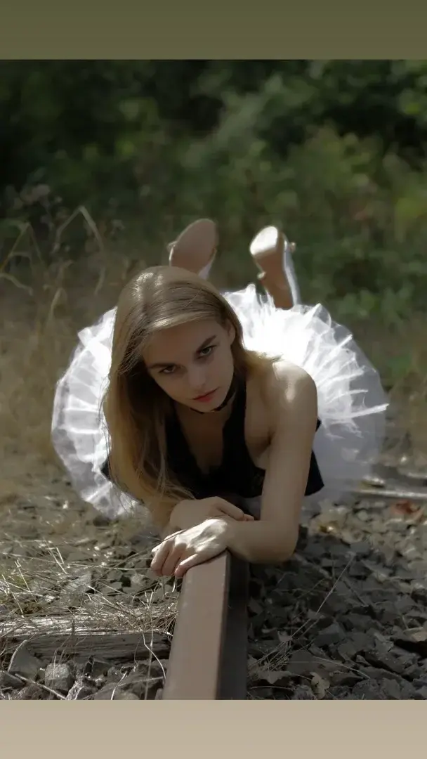 Leak & nude MYM — Athennahelldees : « média » (MYM)