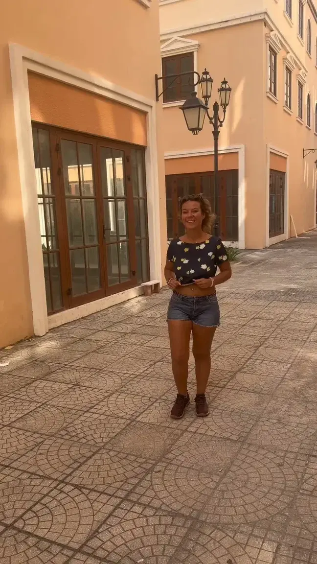 Flash boob cut version