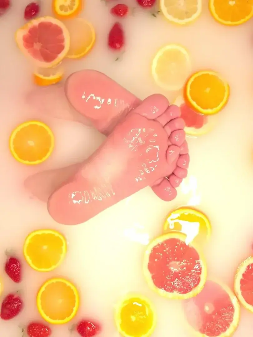 Leak & nude 1 — Lyseafeet