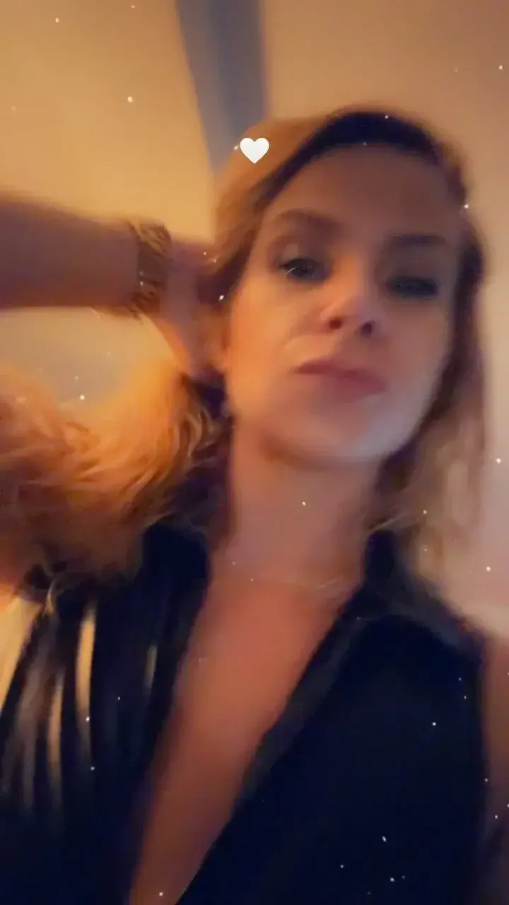 La suite en t’abonnant et encore la suite en prix de découverte en push petit teaser pour que tu te repères  🧐👌🙈🙉🙊