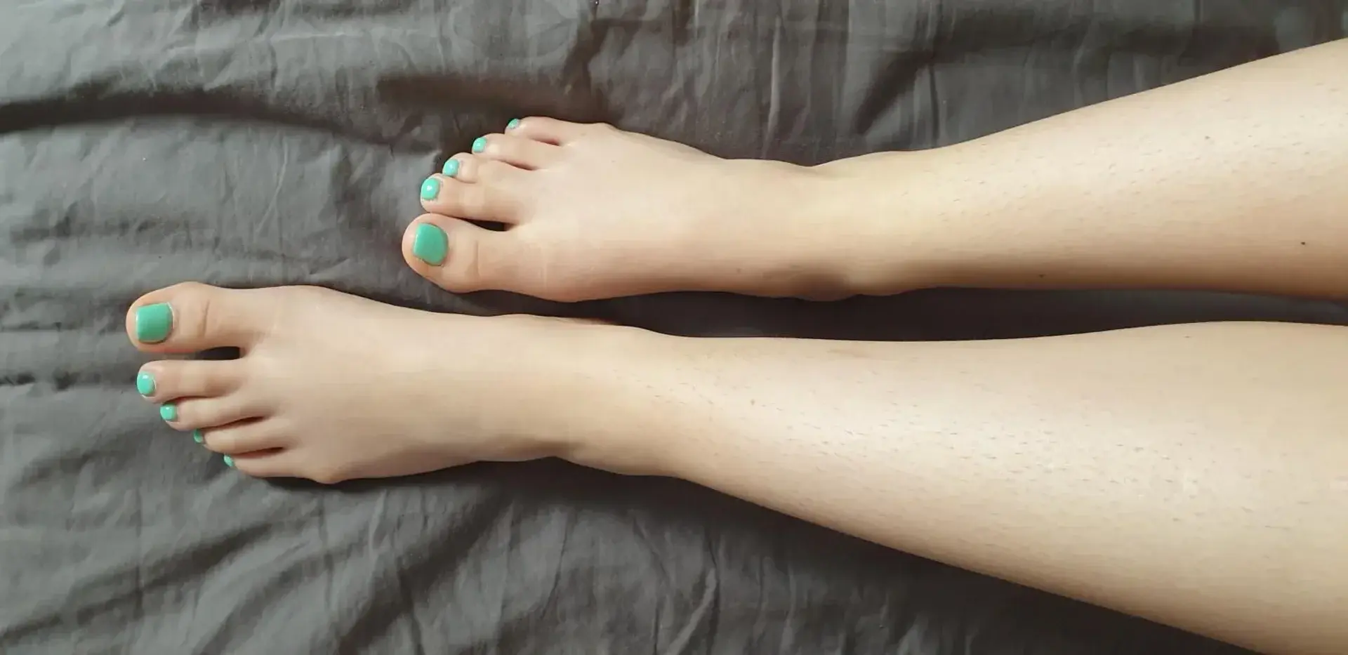 Leak & nude 1 — Nakedoutfeet