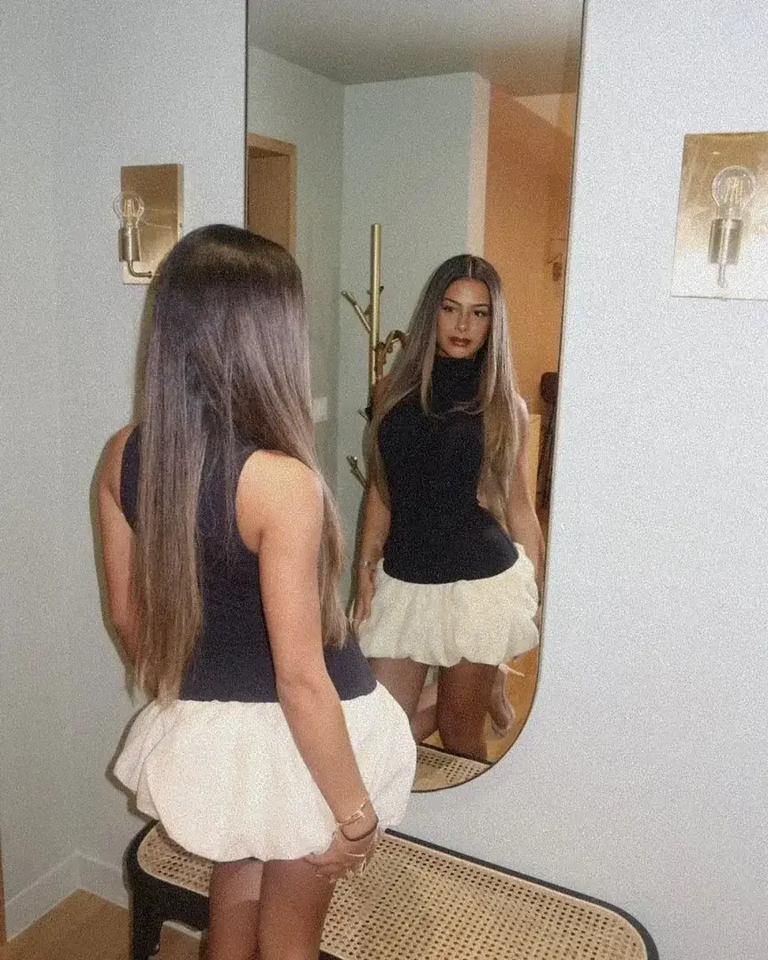 Je suis peut-être pas la plus connue…Mais je suis la seule qui te fera te souvenir de chaque seconde passée avec moi 😘Lis ma bio j'ai un petit code pour toi .. 🎁