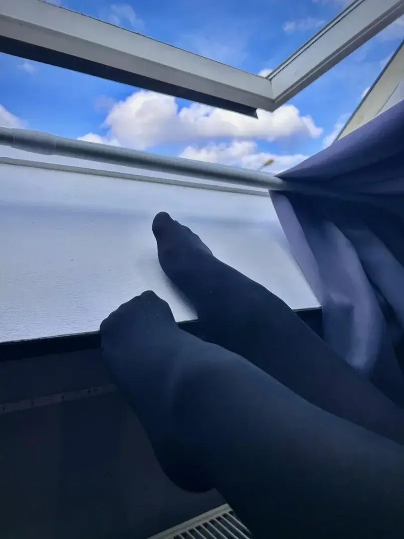 Leak & nude 1 — Feetomaton