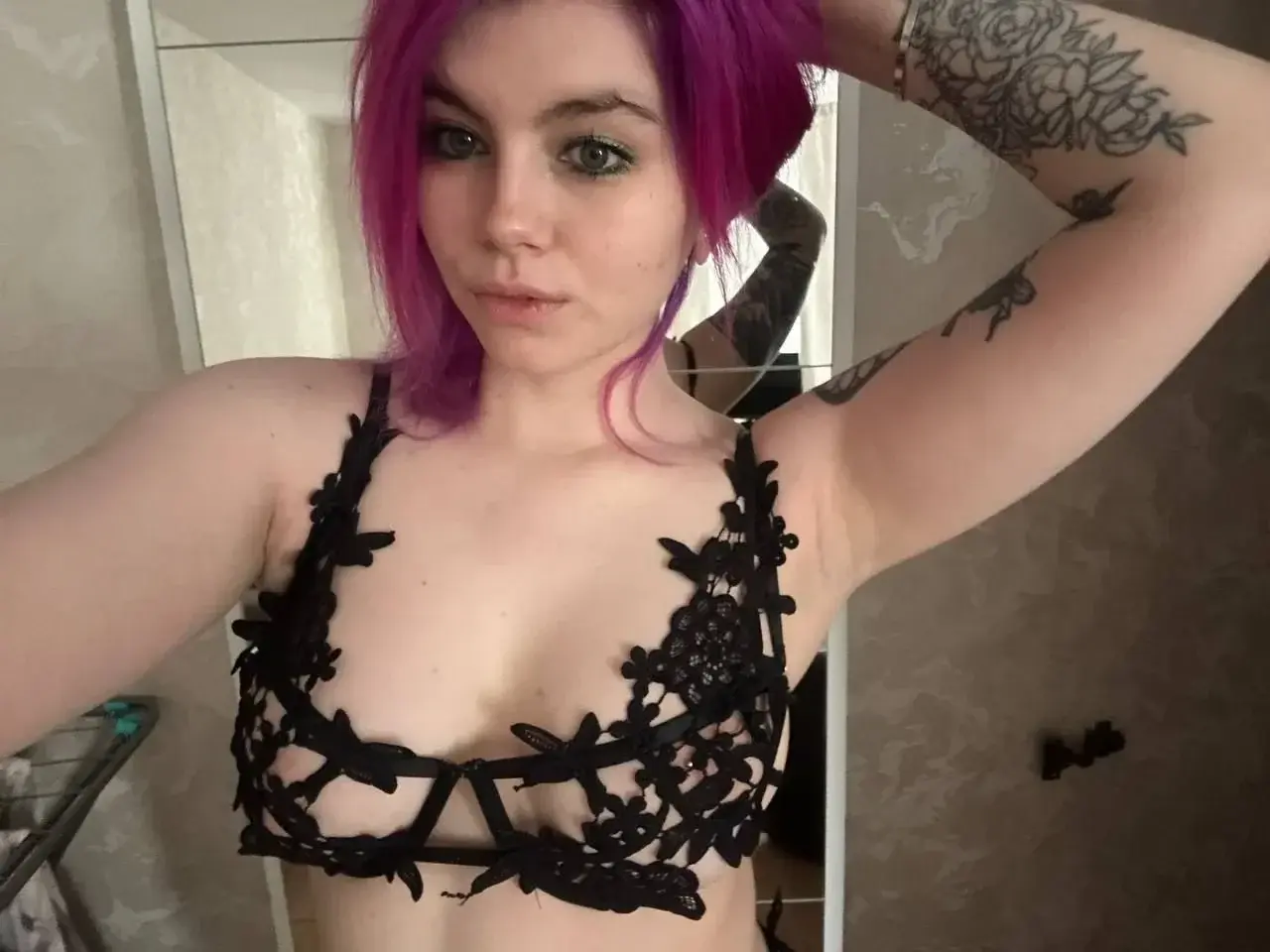 Leak public de Lilith_mavis — « Want to have fun ? 😍 Text me » (nude) sur MYM