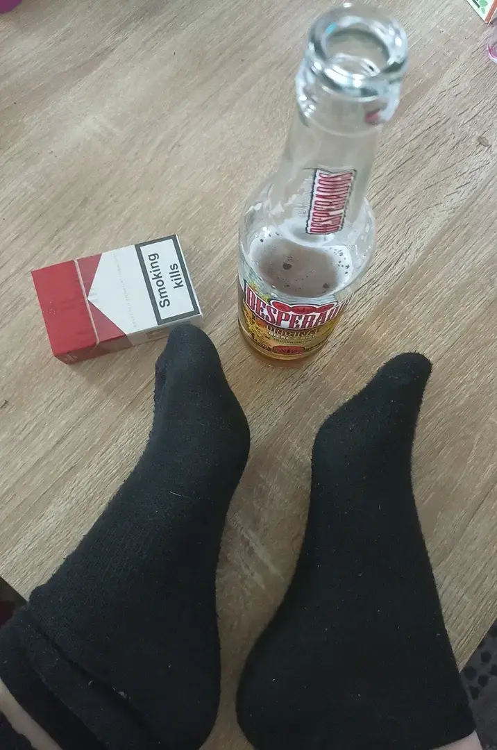 Leak & nude 3 — Feetandfunfrench