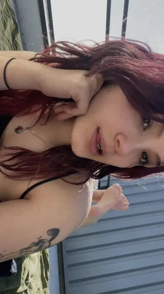 Leak & nude 4 — ellahjixx00