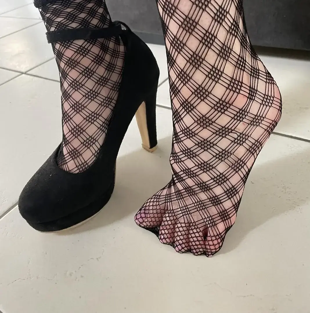 Leak & nude 4 — Footfetishfrench1