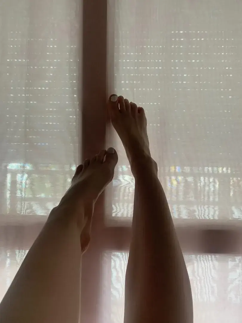 Leak & nude 1 — Mely_feetforyou