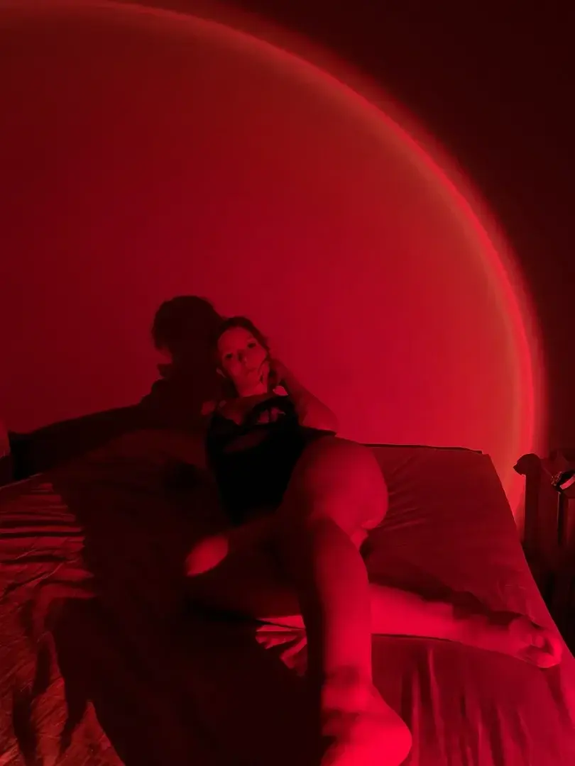 Leak public de Emma_calypso — « Abonnement à 0€ en ce moment ! Profites-en avant qu'il ne soit trop tard 👅 » (nude) sur MYM