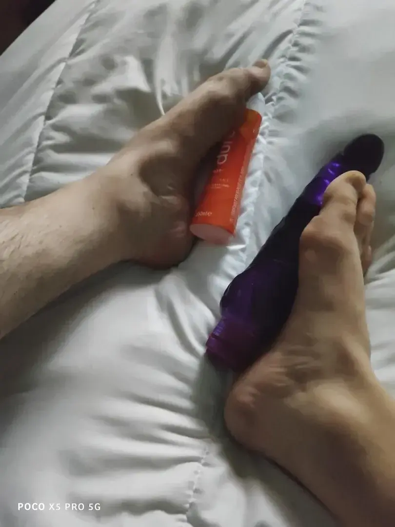 Leak & nude 2 — Pieds_naturellementelleetlui