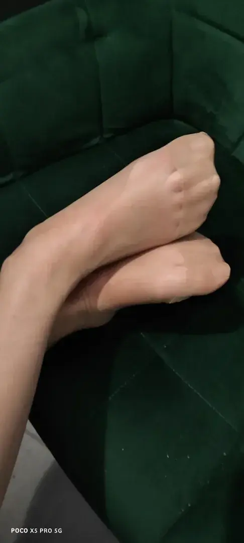 Leak & nude 5 — Pieds_naturellementelleetlui
