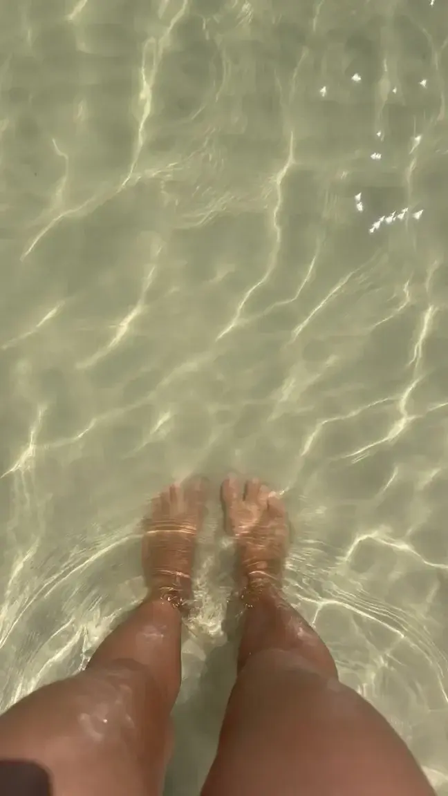 Leak & nude 11 — Feet4temptation