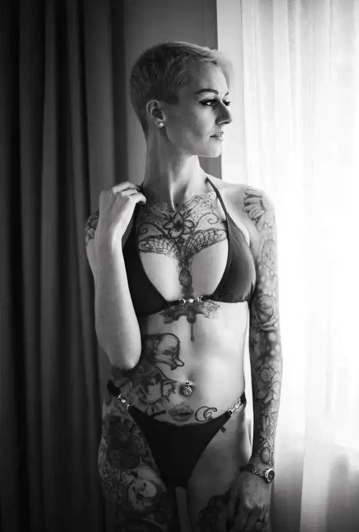 Leak & nude MYM — Minicattattoo : « média » (MYM)
